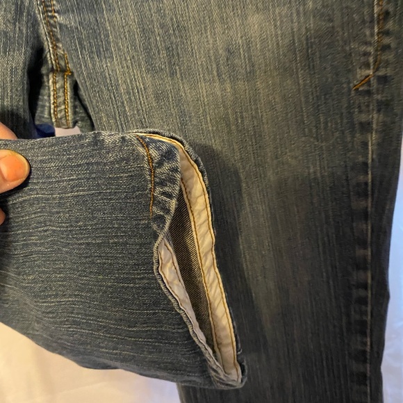 EUC Old Navy denim jeans. Size 6. - Picture 3 of 11